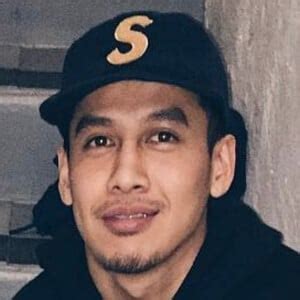 Tan Tang - Age, Family, Bio | Famous Birthdays