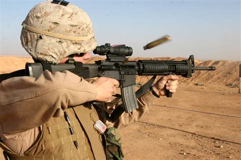 Archivo:US Marine M16A4 Rifle ACOG.jpg - Wikipedia, la enciclopedia libre