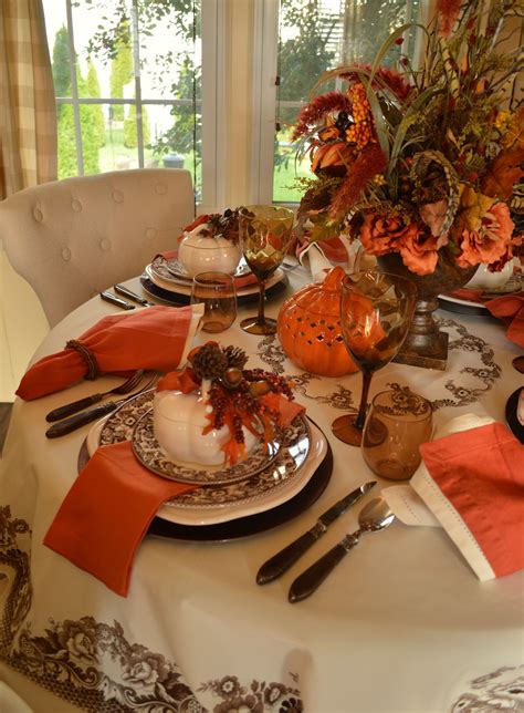 Thanksgiving Table Inspiration | Rustic Table Settings and Decor