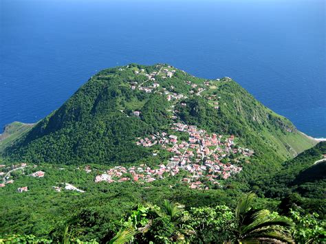 File:View from Mt Scenery, Saba.jpg - Wikimedia Commons