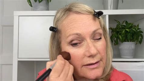 Easy and Natural Makeup Tutorial for Over 50s | Upstyle