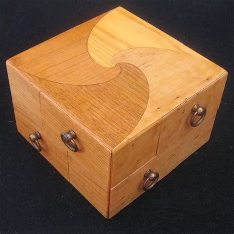 Jesse's Projects: Secret Drawer Box | Secret compartment box, Secret compartment, Wooden boxes