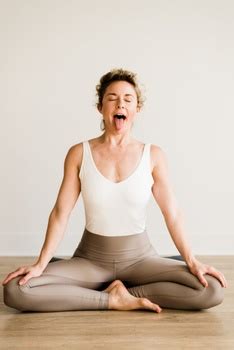 Simhasana (Lion Pose) - Yoga Asana