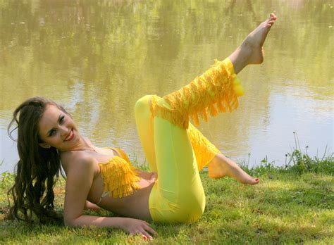 Free Images : girl, leg, yellow, sports, beauty, physical fitness 3034x2228 - - 732037 - Free ...