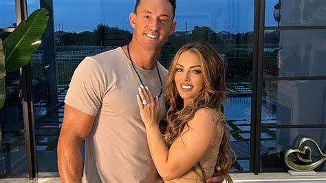 Photos: Mandy Rose Reveals Engagement to Former WWE NXT Star - PWMania ...