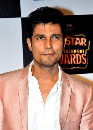 File:Randeep Hooda BIG Star Entertainment Awards.jpg - Wikimedia Commons