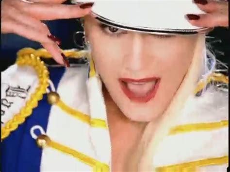 Hollaback Girl [Music Video] - Gwen Stefani Image (27189702) - Fanpop