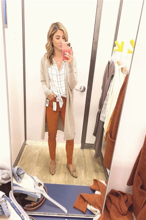 Connecticut life and style blogger Lauren McBride shares an October Old Navy try on featuring ...