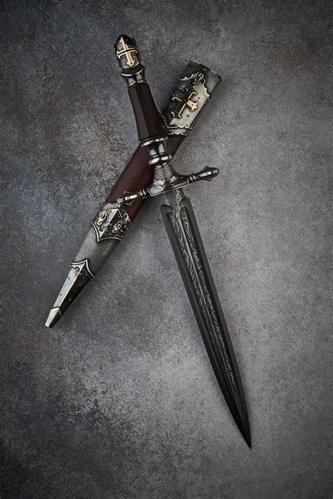 Pretty Knives, Cool Knives, Swords And Daggers, Knives And Swords, Fantasy Dagger, Knife ...