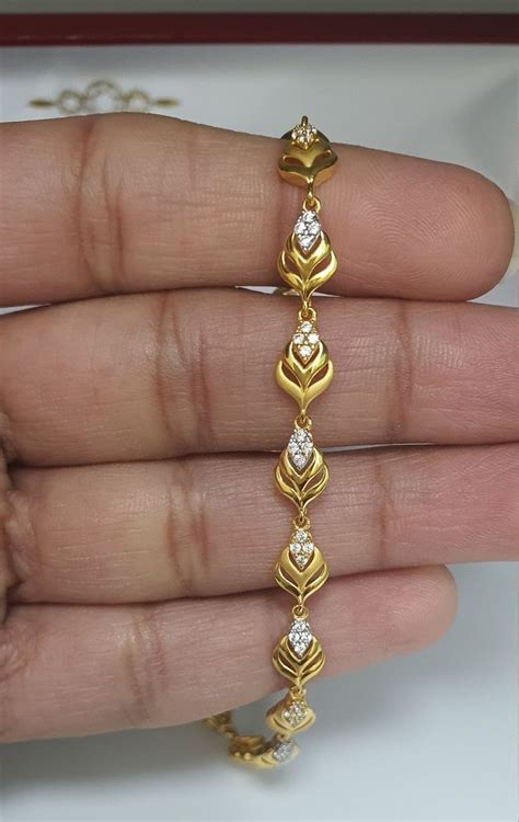 Update more than 82 gold jewellery ladies bracelet best - in.duhocakina