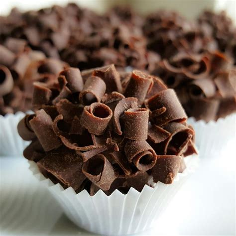 Chocolate Curls | Chocolate curls, Chocolate, Candy