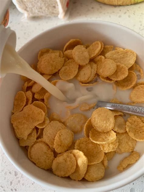 breakfast cereal & milk 🥛 | Morning food, Food snapchat, Yummy food