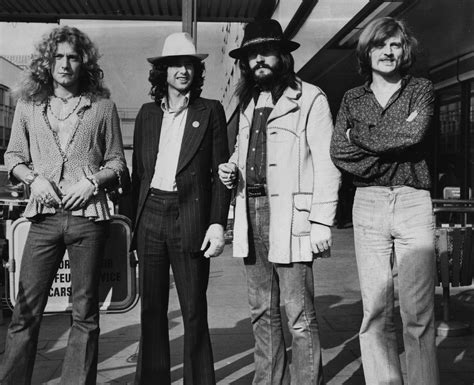 Led Zeppelin - Robert Plant Wallpaper (37620535) - Fanpop