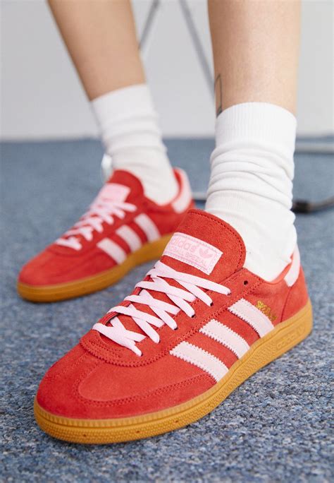 adidas Originals HANDBALL SPEZIAL UNISEX - Tenisice - bright red/clear pink/crveno - Zalando.hr