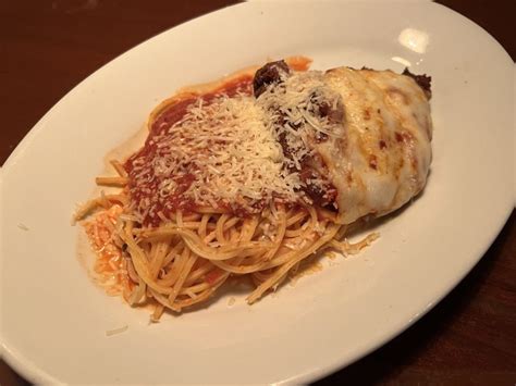 REVIEW: ‘Fantasmic!’ Dining Package at Mama Melrose’s Ristorante Italiano - Disney by Mark