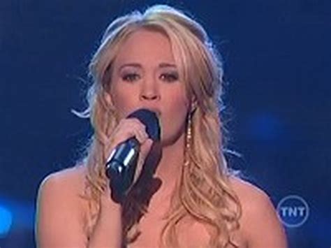 Carrie Underwood Sings O Holy Night - Absolutely Awesome!