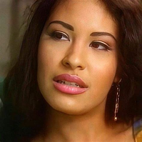 Selena Quintanilla-Perez on Instagram: “She’s just 😍👑💜…” | Selena quintanilla, Selena ...