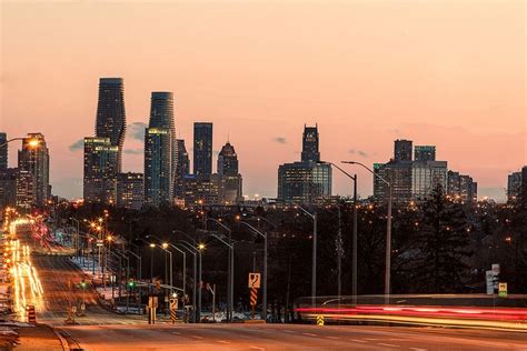 Mississauga skyline | City landscape, Skyline, Canada travel