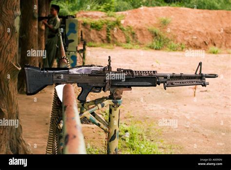 Loaded M60 machine gun on a firing range Stock Photo - Alamy