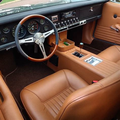 De Tomaso Mangusta 1969 Interior do superesportivo italiano produzido entre 1967 e 1971. Tinha ...