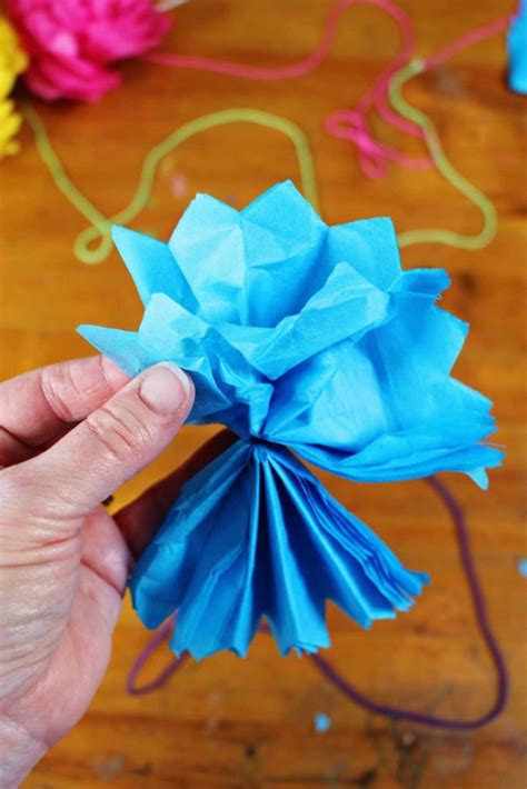 Easy Tissue Paper Flowers DIY - Welcome To Nana's