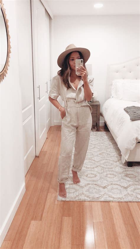 Cool Safari Outfit Ideas For Ladies References