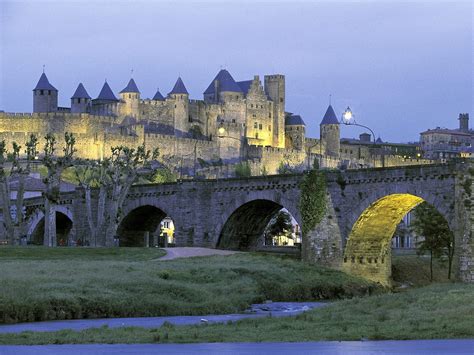 Historic Fortified City of Carcassonne | Viajes a francia, Lugares para ...