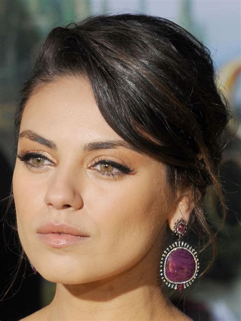 Steal Mila Kunis' Makeup Look From 'OZ the Great and Powerful' Premiere