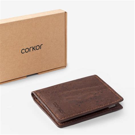 Cork Wallet RFID Blocking for Men Slim Vegan Brown Color | Corkor.com