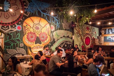 62 Best Restaurants in Merida Mexico + Merida Nightlife, Cantinas & Bars