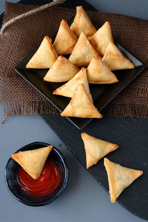 Onion Samosa (Mini) | Easy Indian Snack Recipe | Tea Time Snack ...