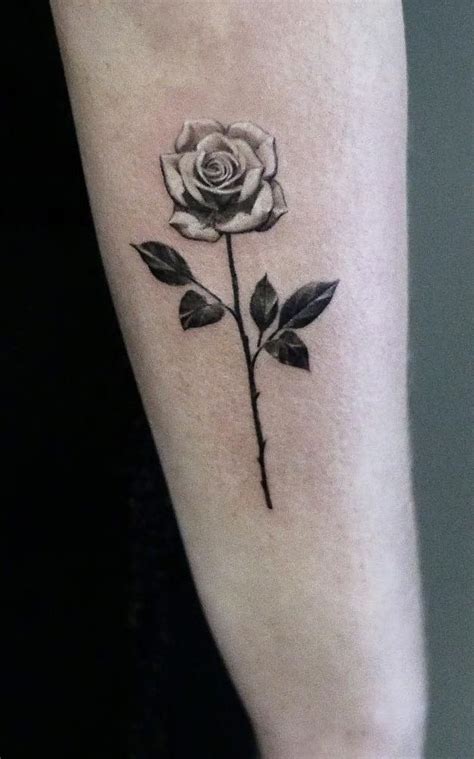 white rose tattoo © tattoo artist V A L P E N T A 🌹 🌹 🌹 🌹 🌹 | Rose tattoos for men, Rose tattoo ...