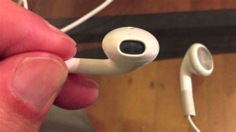 Apple iPhone 5 earbuds unboxing and review - YouTube