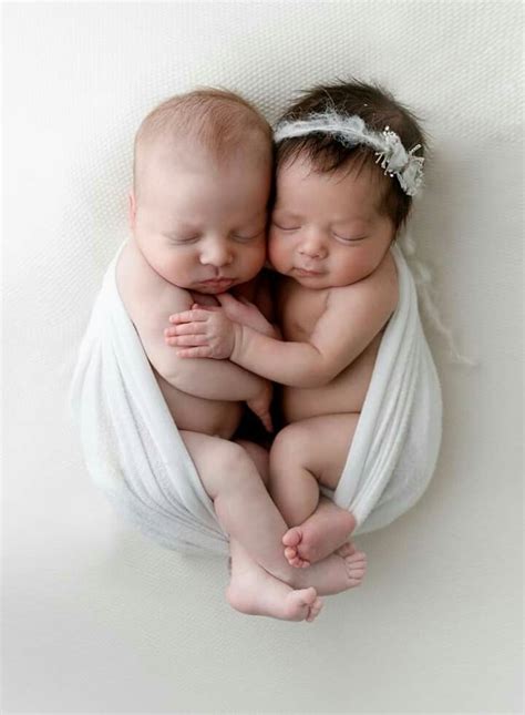 Fraternal Twin Newborn Photoshoot | Yeni doğan fotoğrafçılığı ...