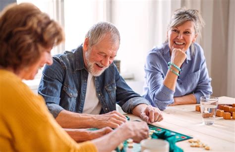 10 Indoor Recreational Activities for Seniors | Senior Care TX