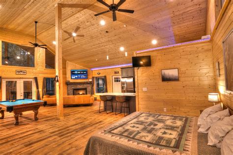 Why A Luxury Cabin Is The Sexy Choice For Valentines Day - Helen GA Cabin Rentals | Helen ...