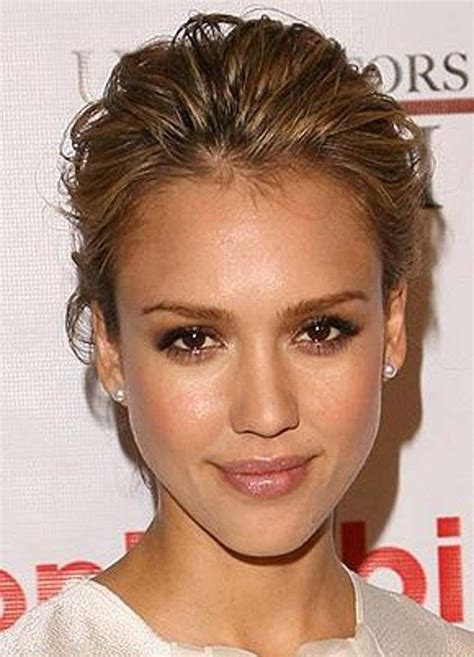 Stunning Jessica Alba - One of the Hottest Celebrities