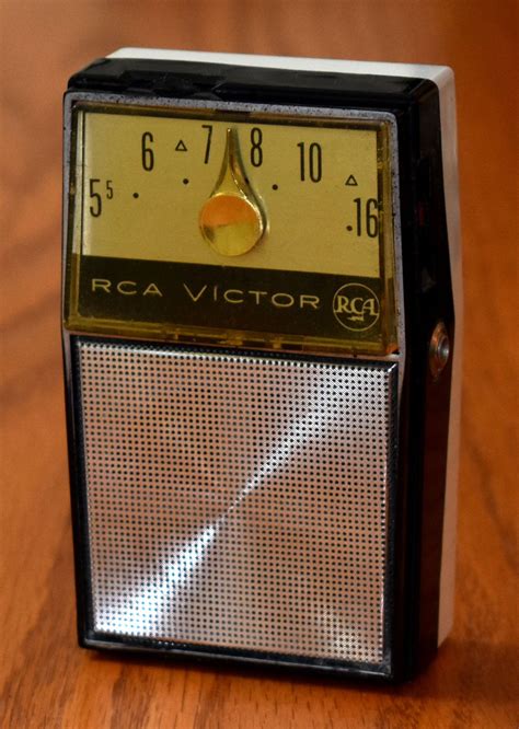 Vintage RCA Transistor Radio, Model 3RH31, AM Band, 6 Transistors, Made In USA, Circa 1962 ...