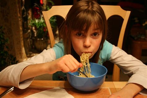 44 Creative Family Dinner Conversation Starters to Get Kids Engaged | Dinner conversation ...
