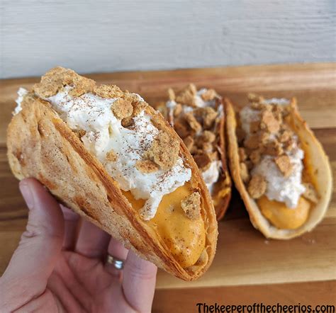 Pumpkin Pie Dessert Tacos - The Keeper of the Cheerios