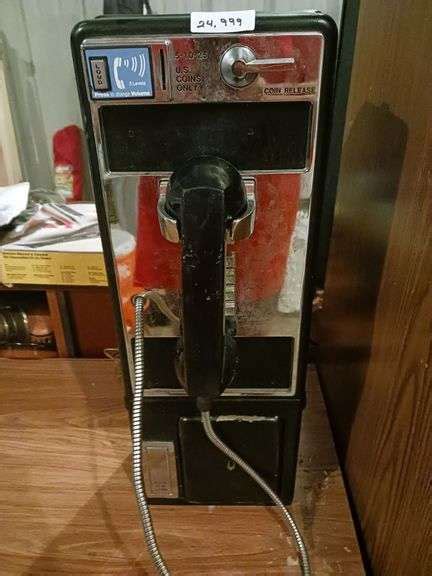 THE FIRST CELL PHONE - Dallas Online Auction Company