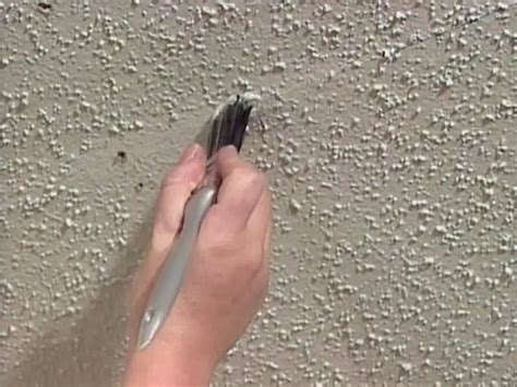 How to Stomp Texture a Ceiling: Popular Tools and Stomping Ways