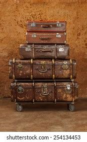 Pile Vintage Suitcases Vintage Travel Luggage Stock Photo 254134453 | Shutterstock