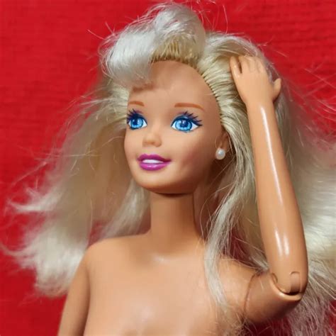 VINTAGE 1976~1997 MATTEL, Barbie Doll Toy - Blonde Hair / Blue Eyes ...