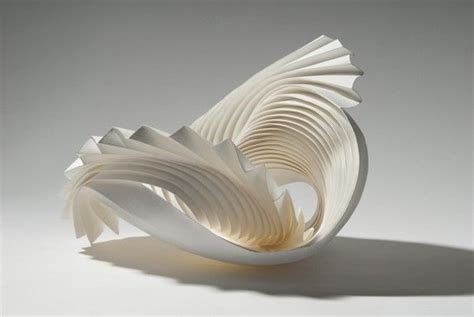 Sculptures en papier par Richard Sweeney - Journal du Design | Paper sculpture, Geometric ...