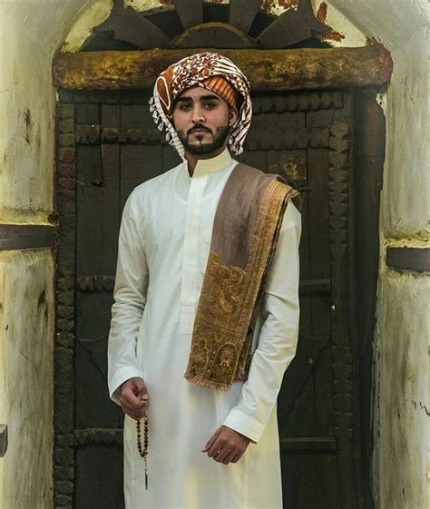 Pin by R. Sh. on Faces | Middle eastern fashion, Arab men fashion, East fashion