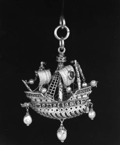 Ship Pendant | 44.475 | The Walters Art Museum