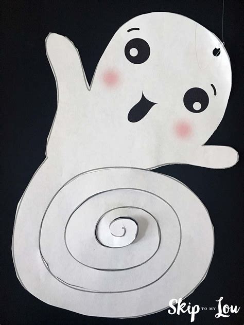 Adorable Paper Ghost Craft - BOO! | Skip To My Lou