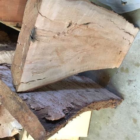 Identifying two types of wood | LumberJocks Woodworking Forum