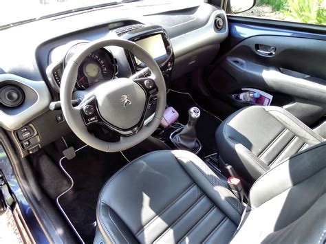 Peugeot 108 Style Interieur - Peugeot 108 Review